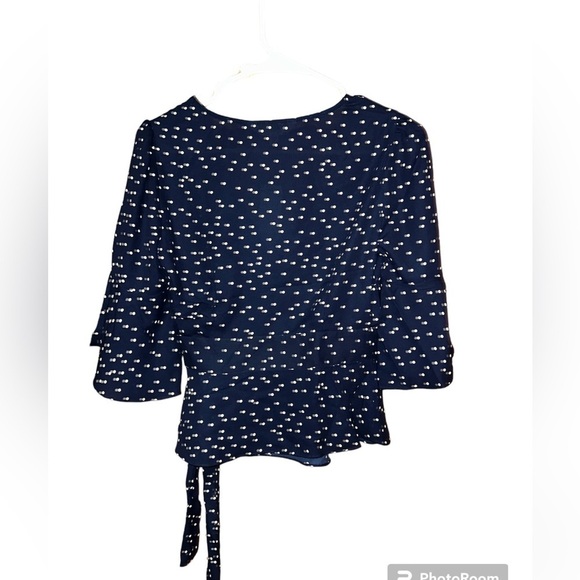 NWT BB DAKOTA half sleeve blouse - Picture 2 of 4